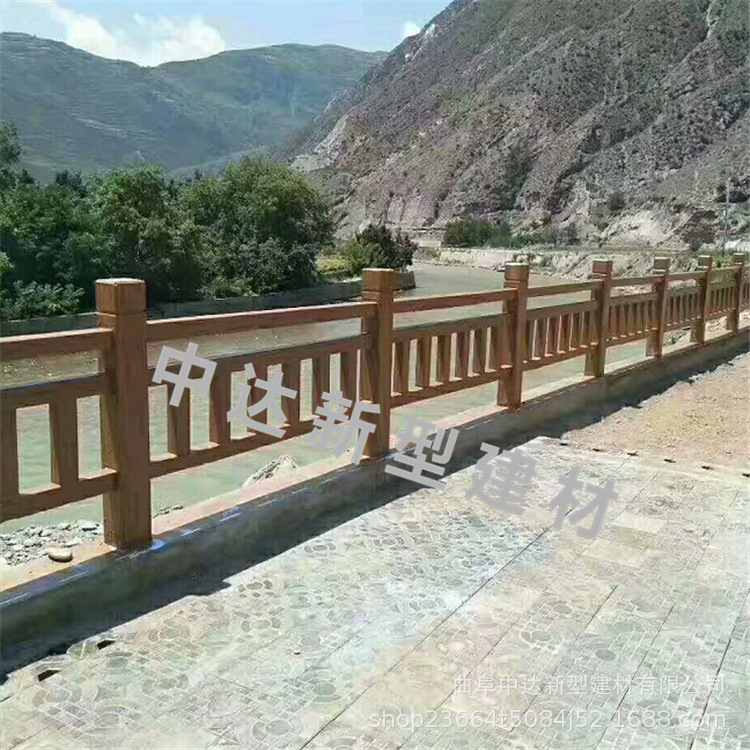 仿木栏杆图片 安国混凝土成品仿木纹护栏 外形似木的水泥护栏-阿里巴巴