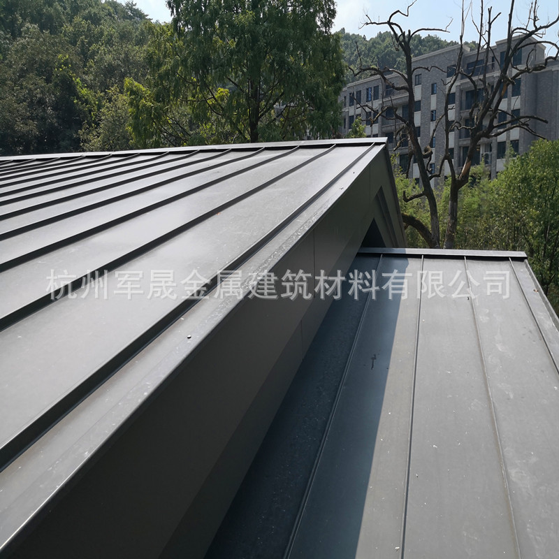 产地货源剧院会所1.0mm氟碳漆铝镁锰屋面板 矮立双锁边金属屋面板