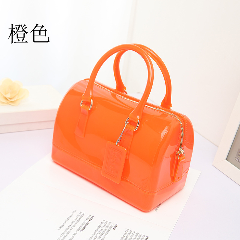 주황색