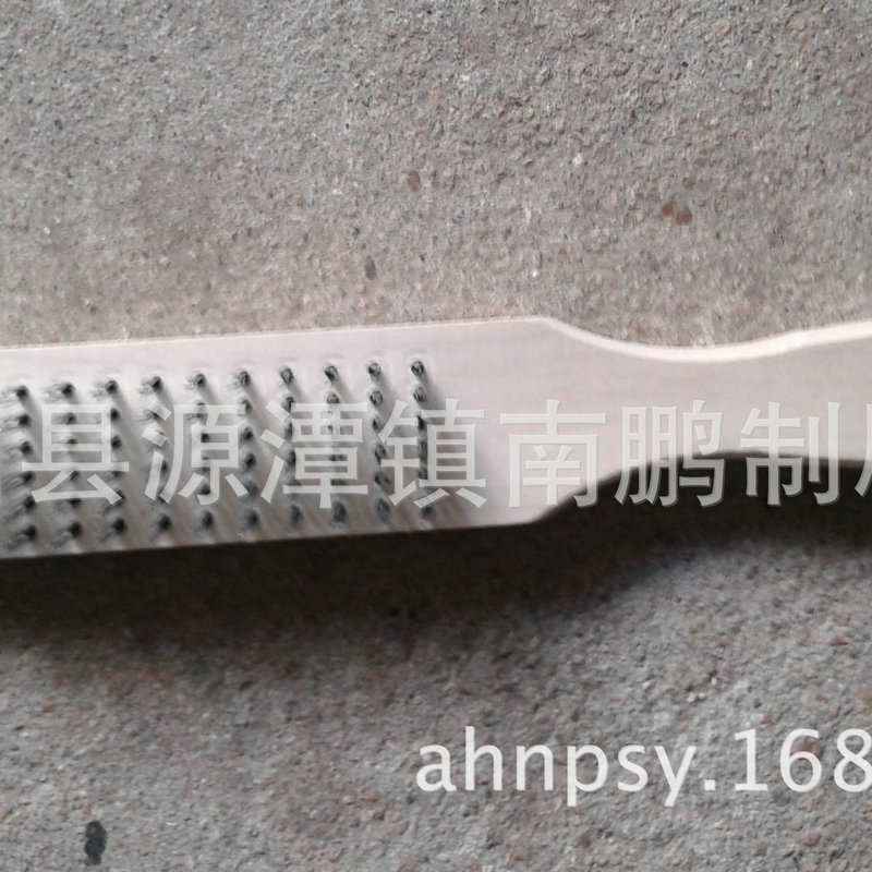 钢丝刷除锈钢丝刷木柄6排12行钢丝条刷 厂家供应