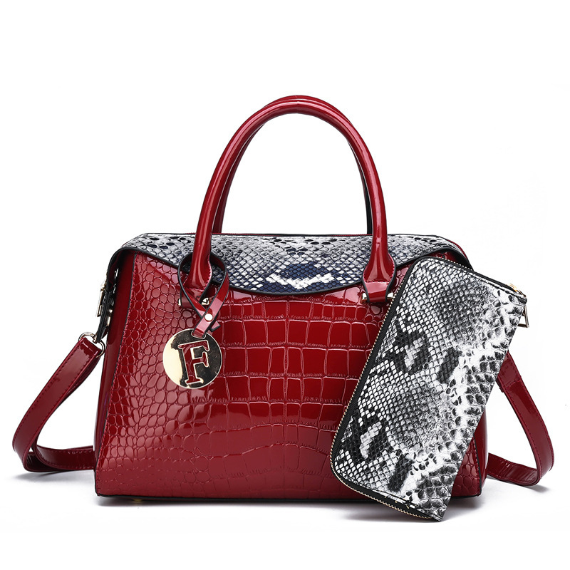 Handheld one-shoulder bag, 2019, crocodile print