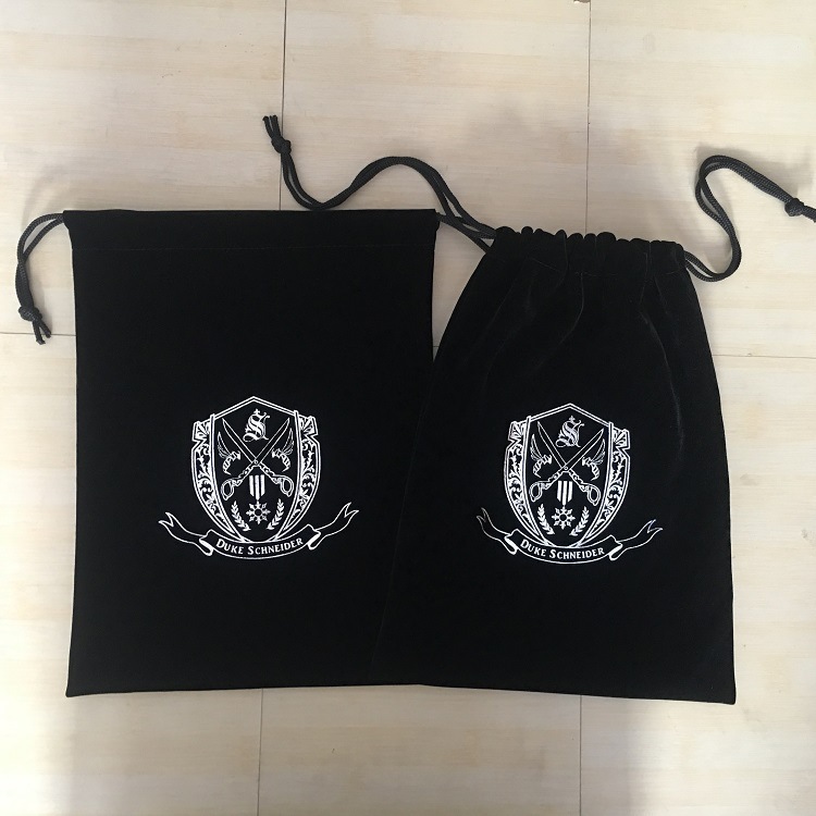 厂家供应黑色束口烫金烫银小绒布袋 烫银字拉绳天鹅绒布袋