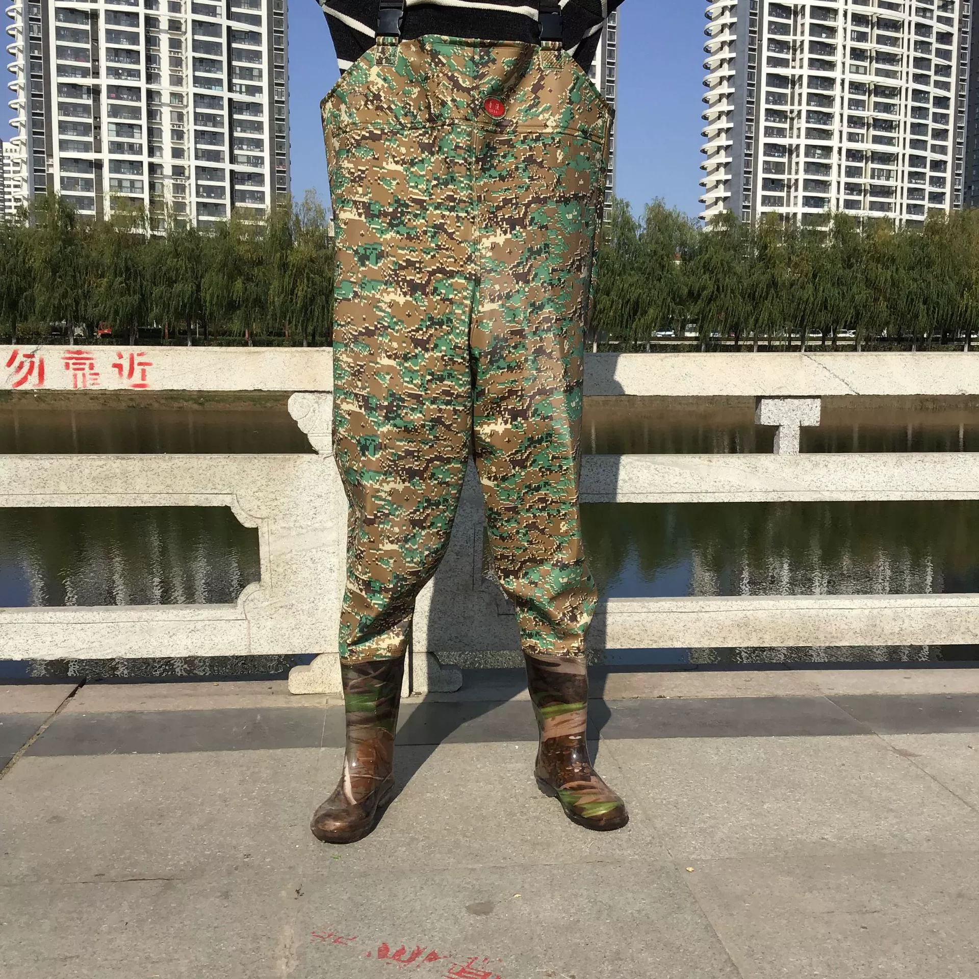 Г officially Pleated skirt, wear-resistant waterproof trousers, boots, increased thickness