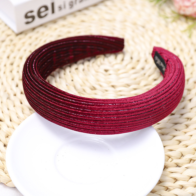 South Korea's New High-end Headband Corduroy Sponge Headband Solid Color Fabric Hair Accessories Wholesale Nihaojewelry display picture 1