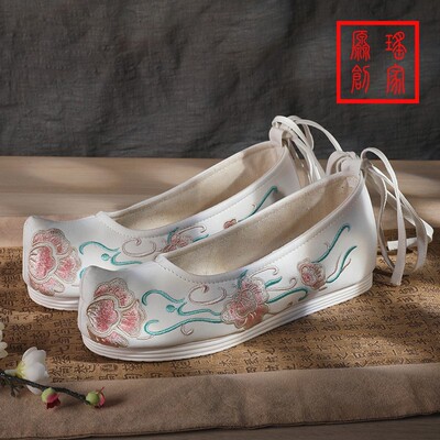 Ancient women ancient Hanfu clothing shoes with ancient high-rise embroidered raised head flat bottom bow shoes with high heels