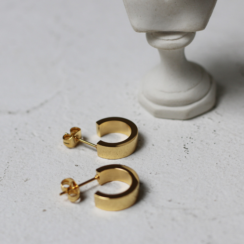 18k Simple Mode Plat Large En Acier Titane Boucles D'oreilles En Gros Nihaojewelry display picture 8