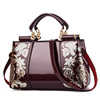 Capacious one-shoulder bag, with embroidery