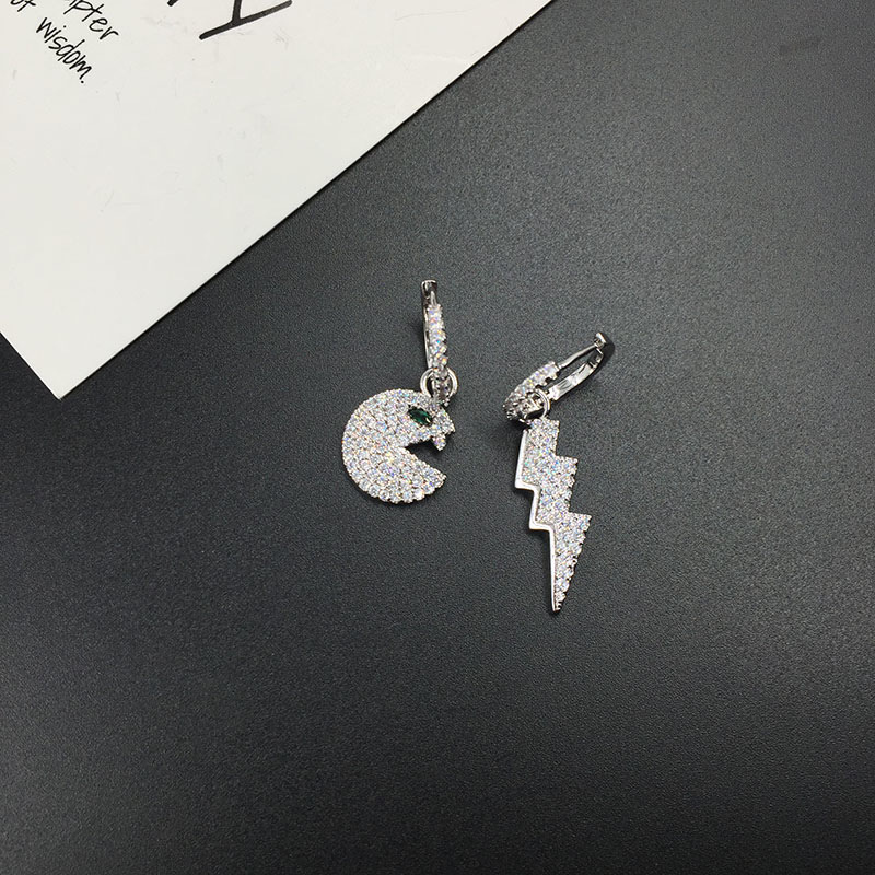 Fashion Asymmetrical Micro-inlay Zircon Expression Lightning Earrings display picture 1