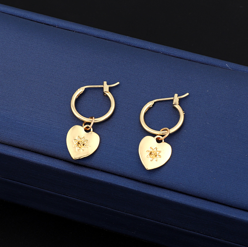 10g Weight No Inlaid Inlay Material Earrings Classification Travel, Festival Occasion Alloy Material Heart Pattern Women'S Gender Simple Style Style White, Gold Color Simple Style Heart Alloy No Inlaid Drop Earrings 5