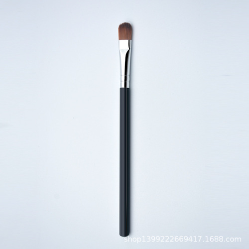 Factory direct sales single makeup brush new eye shadow brush beginner portable beauty makeup brush lip brush wholesale