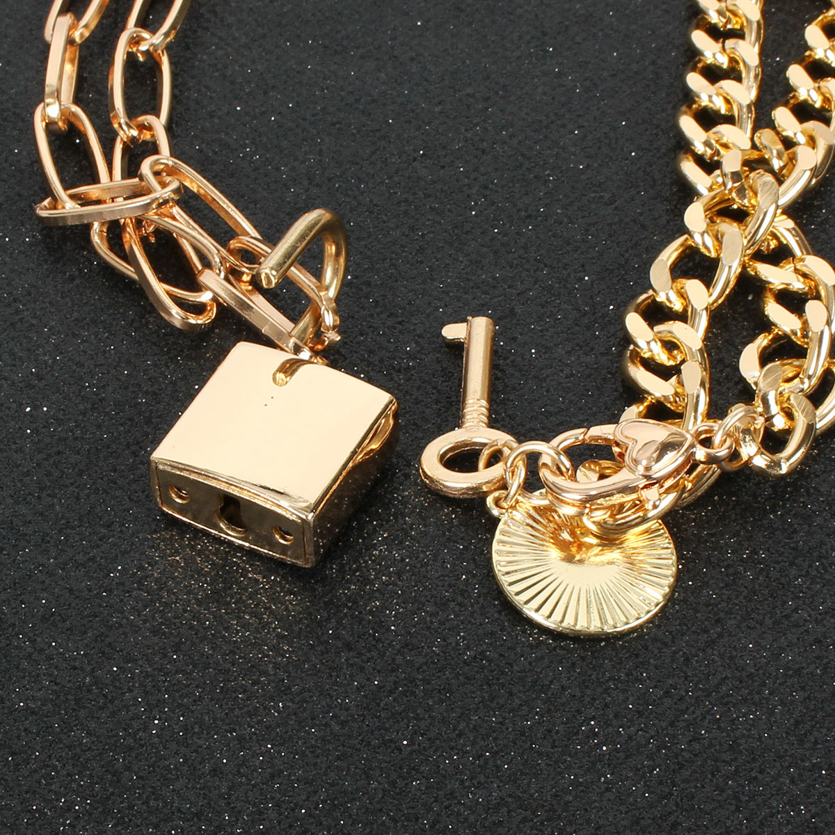 Item Fashion Pop Wild Multi-layer Metal Chain Lock Necklace Female display picture 6