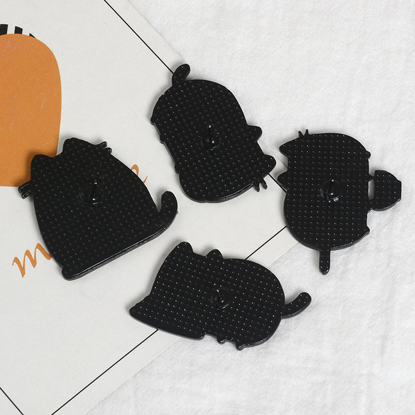 Creative cartoon brooch