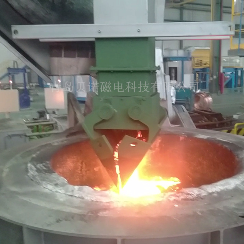15吨中频感应电炉捞渣机 行车悬挂式电炉捞渣机 扒渣机