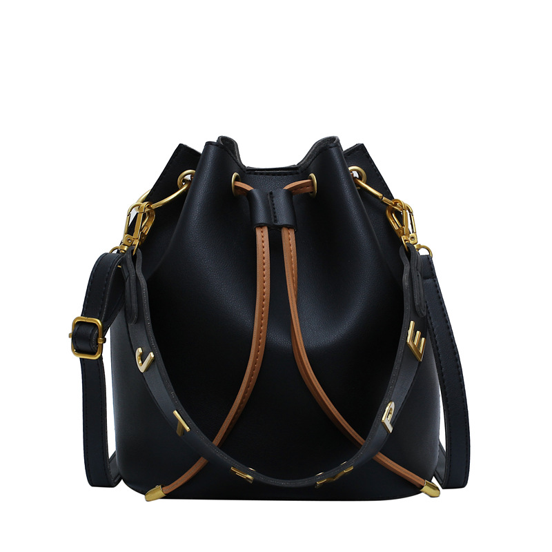 Bucket Bag New 2019 Winter Fashion Korean French Niche Crossbody Bag Retro Simple Pumping Shoulder Bag