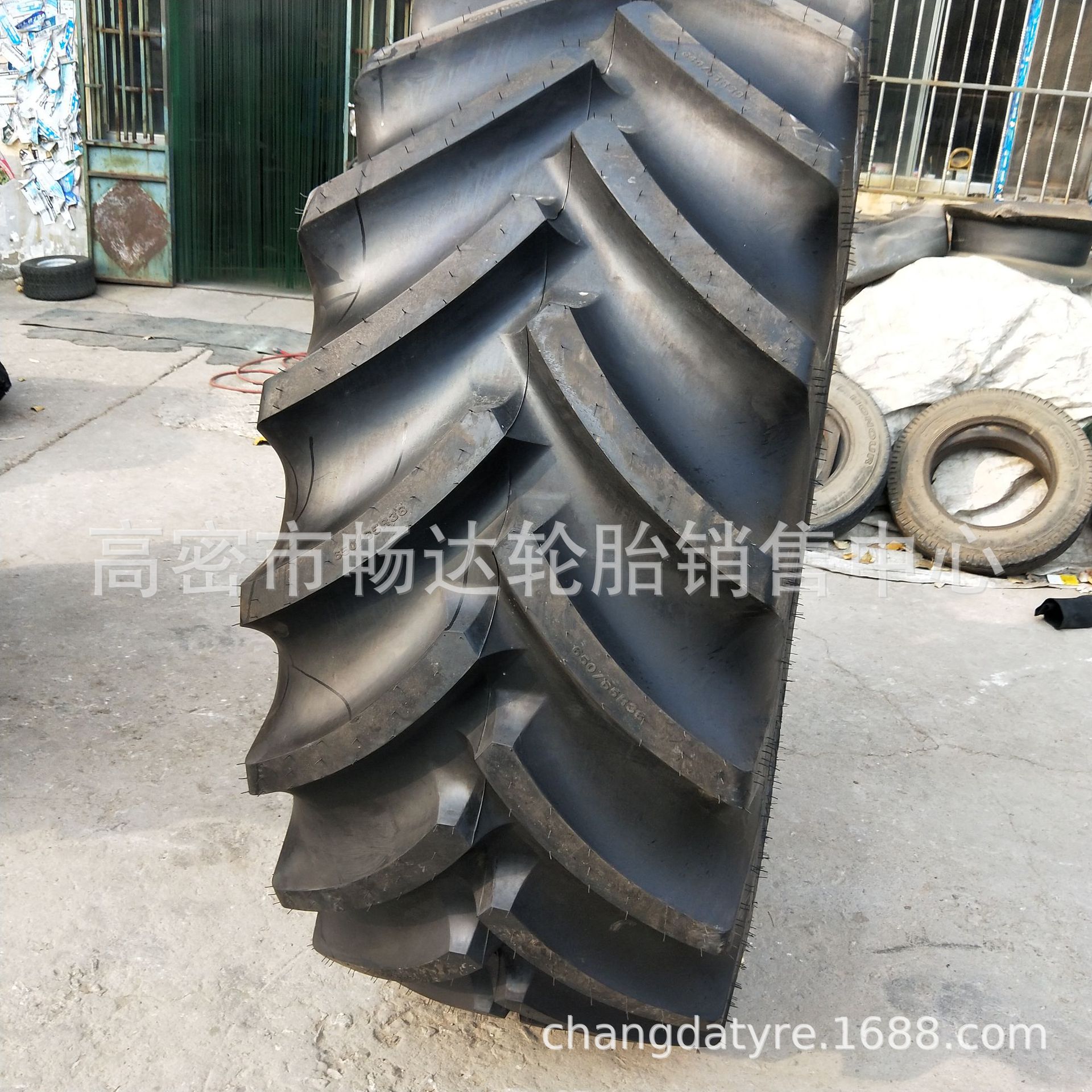 销售 650/65R38农用 子午线轮胎 人字 农用拖拉机轮胎