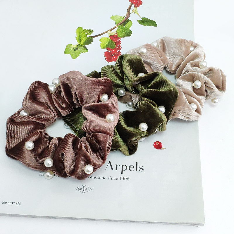 Pearl Velvet Fashion Hair Scrunchies display picture 3