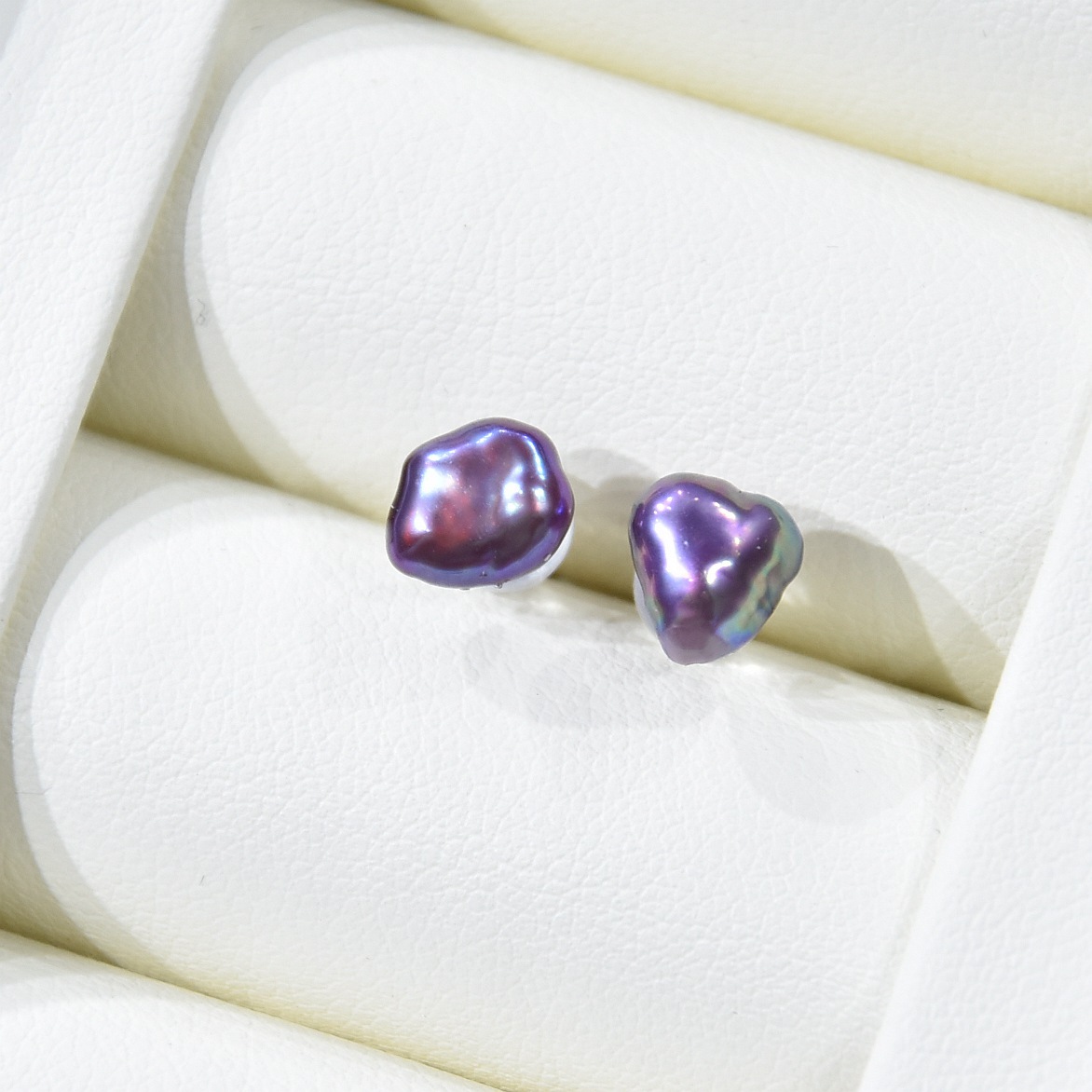 natural freshwater Baroque keshi Mini Pearl Ear Studs natural violet size Pearl Ear Studs