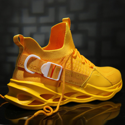 笑相迎鞋子 2020秋款新款大码运动风休闲鞋飞织增高轻跑个性男鞋|ru