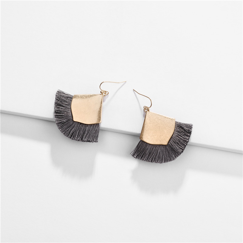 Fashion Big Earrings Jewelry Alloy Wire Spike Tassel Fan-shaped Earrings Wholesale Nihaojewelry display picture 3