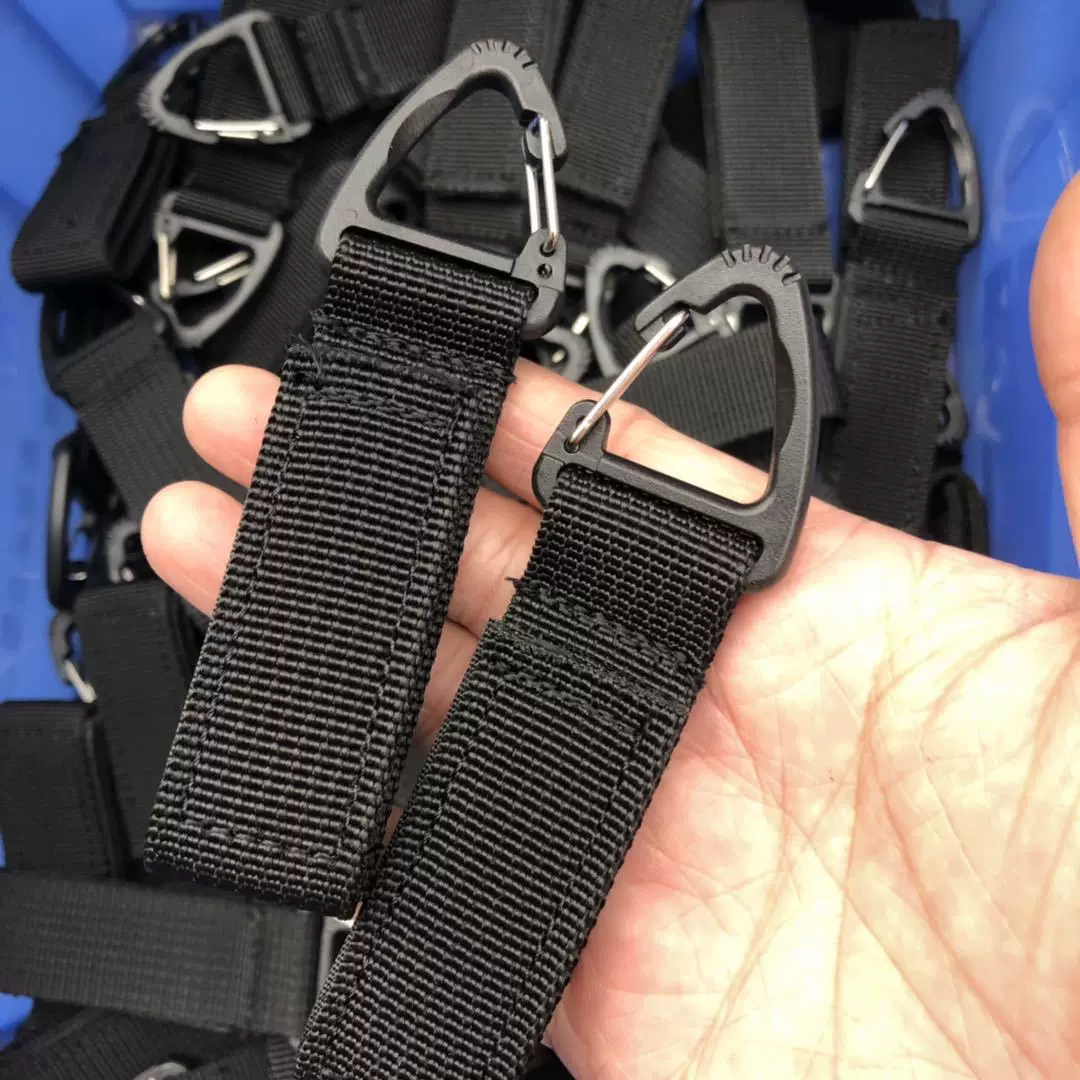 户外战术尼龙织带挂扣战术配件腰带快挂军迷多功能钥匙扣挂钩绗缝