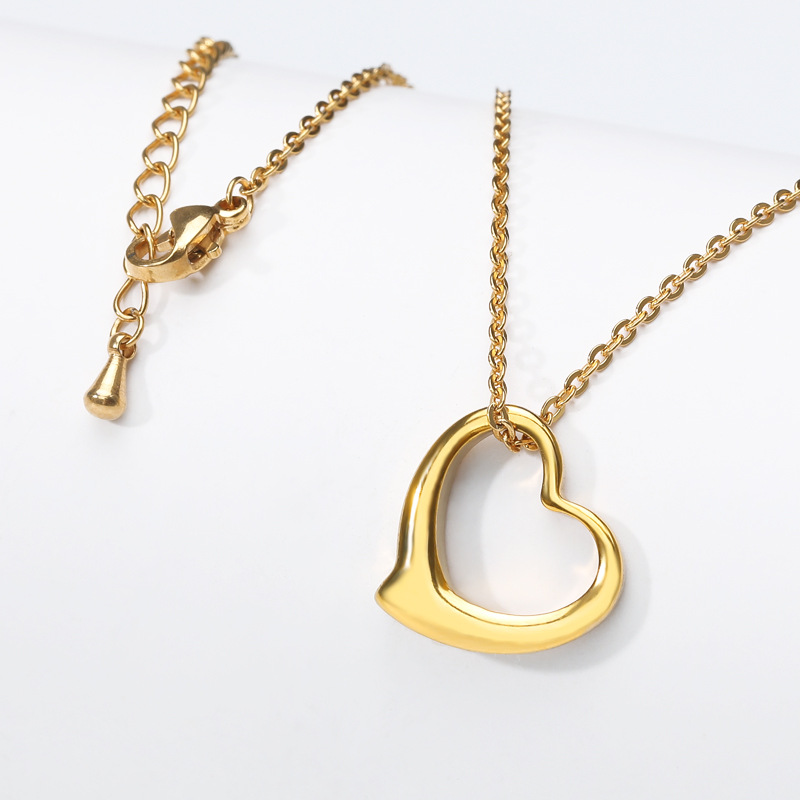 304 Stainless Steel Material Heart Pattern Women'S Gender Fashion Style PVD Coated Real Gold Plated Heart Stainless Steel Fashion Waterproof Non Tarnish 304 Stainless Steel Lobster Trigger Clasp Closure Necklace