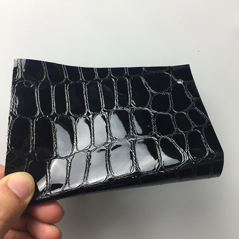真皮头层镜面鳄鱼纹整张牛皮 亮光黑色方格纹全粒面牛皮革