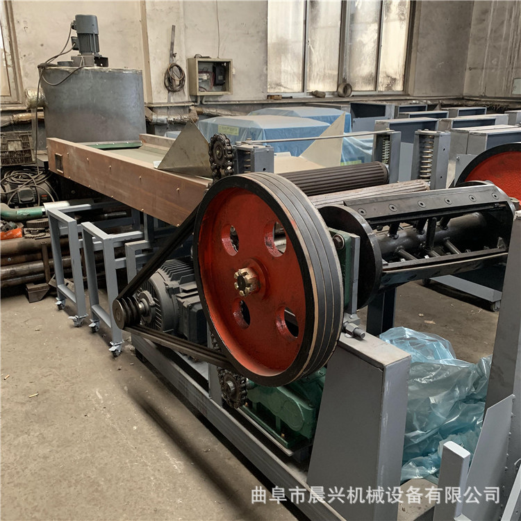 毛绒玩具填充机” /><br /><br /><img referrerpolicy=