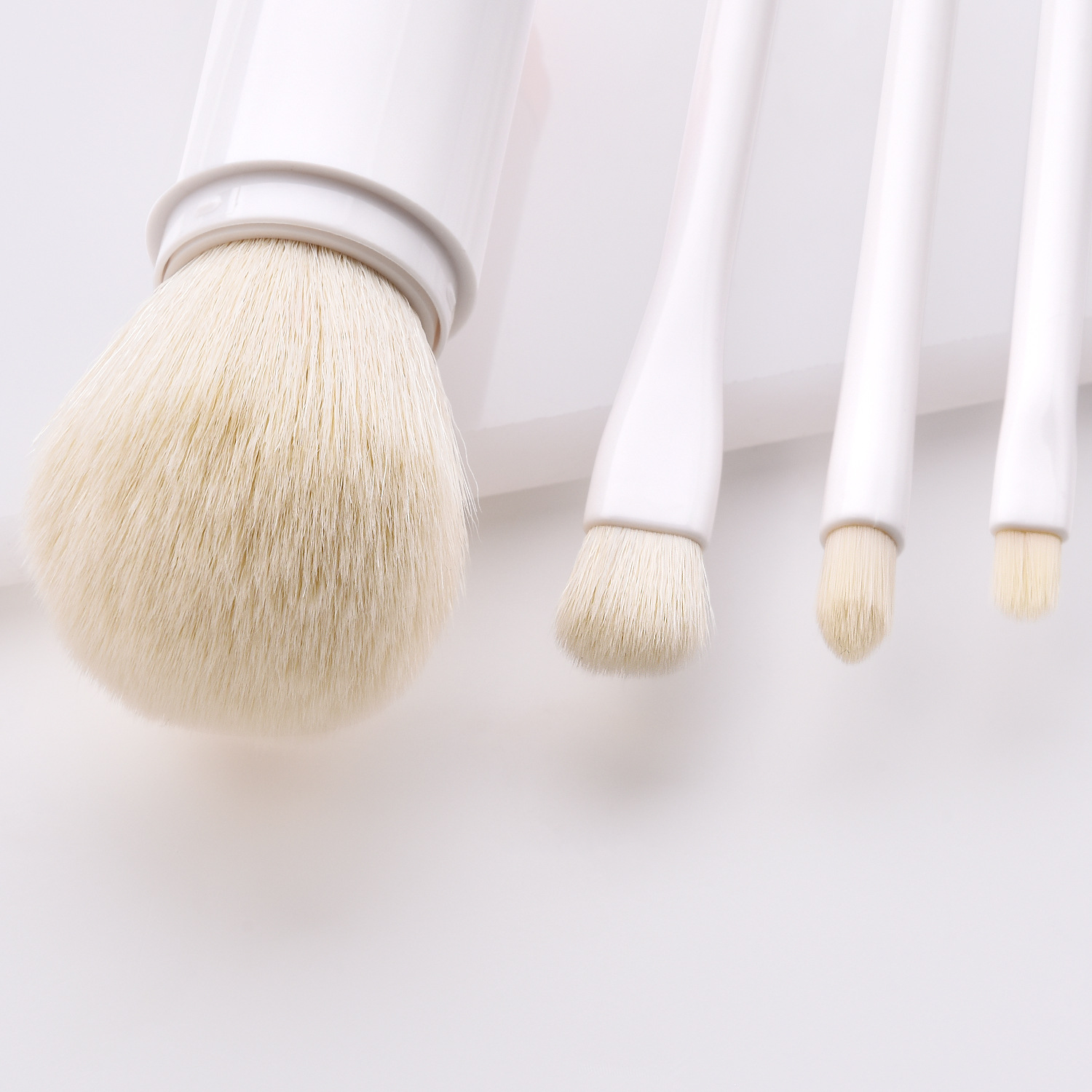 Makeup Brush Image 9