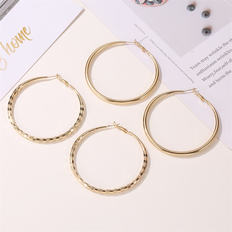 Earrings Simple And Stylish Exaggerated Big Earrings Punk Style Earrings Temperament Earrings display picture 2