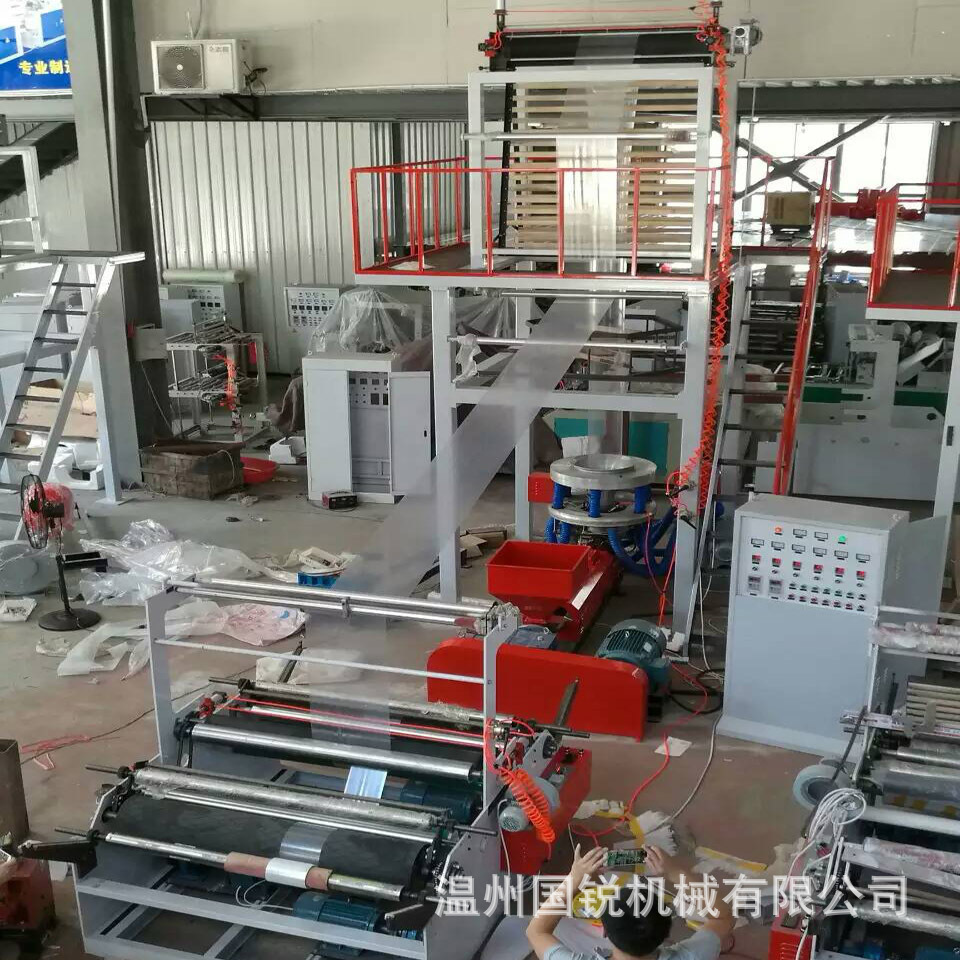 3833632200_406613382