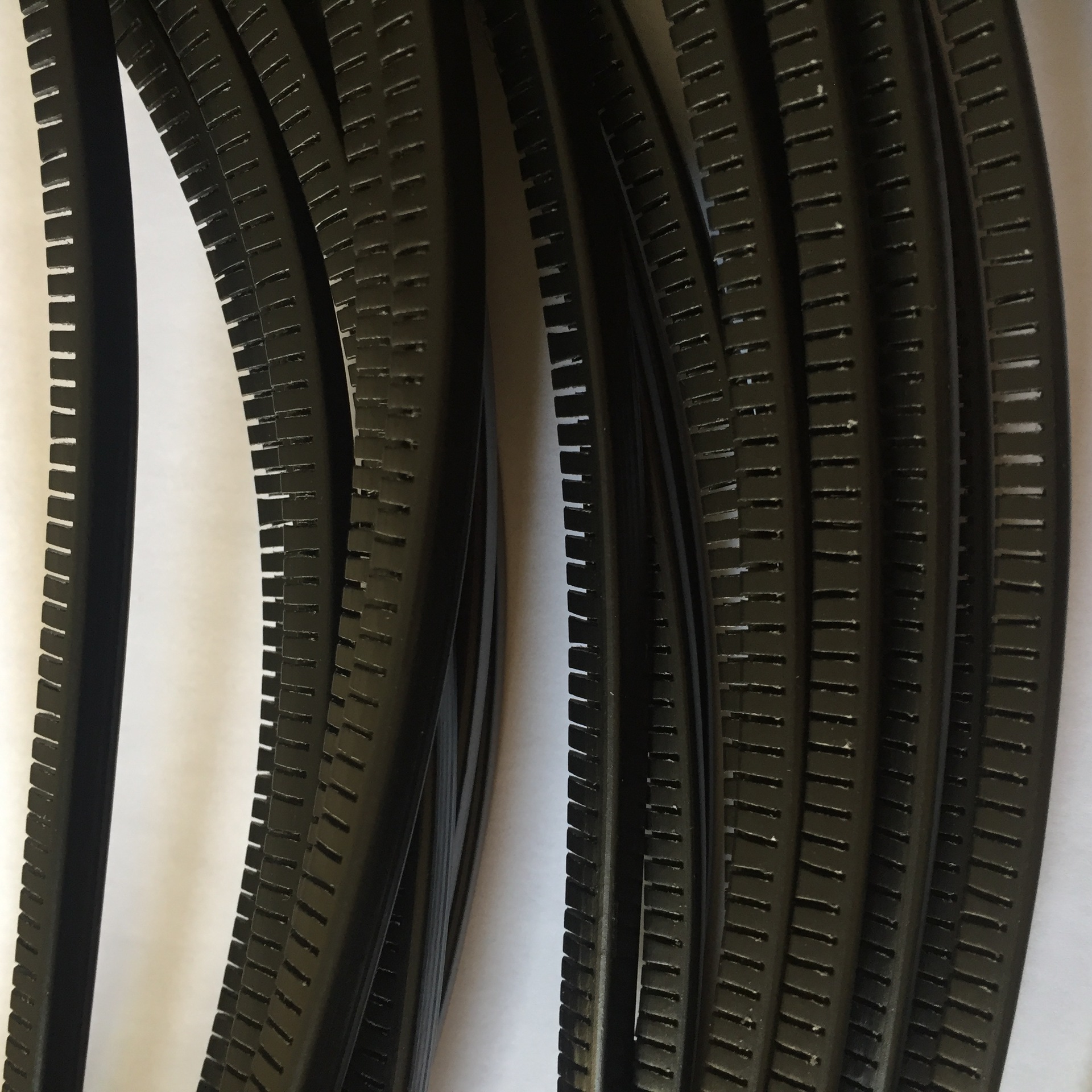 护线齿绝缘保护套齿型护线齿狗牙带活用护套U型护线齿带胶护线齿