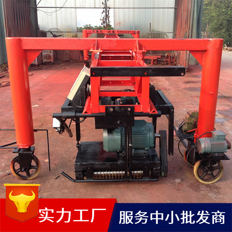 水泥路面桁架刻纹机   大型刨纹机    悬架电动刻纹机