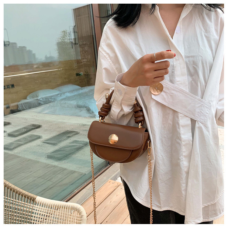 Mode Tragbare Single-shoulder-tasche Koreanische Herbst- Und Winter-messenger-satteltasche display picture 13