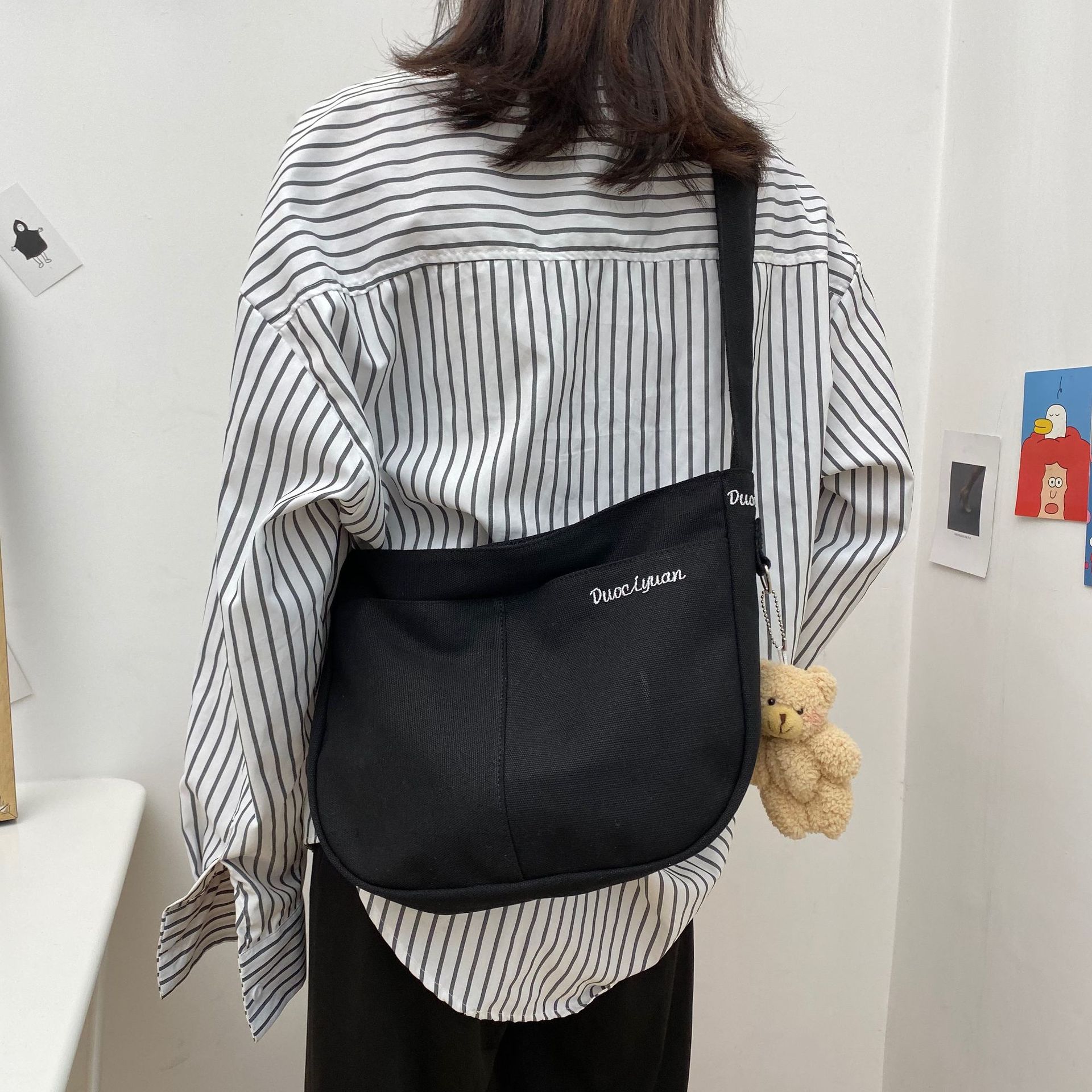 Korea Ins Student Casual Personality Embroidery Canvas Slung Child Fun Bear Shoulder Bag display picture 19