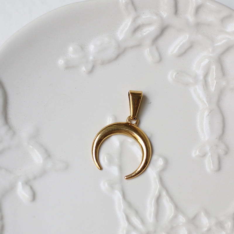 3g Weight PVD Coated Gold Plating Process Pendant Jewelry Making Type Real Gold Plated Plating Material DIY Jewelry Accessories Classification 1 Piece Quantity 304 Stainless Steel Material Moon, Rose Pattern Retro, Simple Style Style Waterproof Non Tarnish Craft 1 Piece 304 Stainless Steel PVD Coated Real Gold Plated Moon Rose Pendant DIY Jewelry Accessories 23