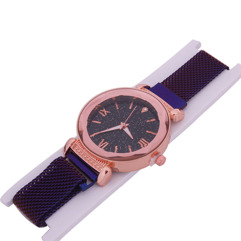 Best-vendeur Sur Douyin En Stock En Gros Femmes Étoilé De Quartz Montre Paresseux Montre Bracelet Aimant Aimant Montre Usine display picture 3