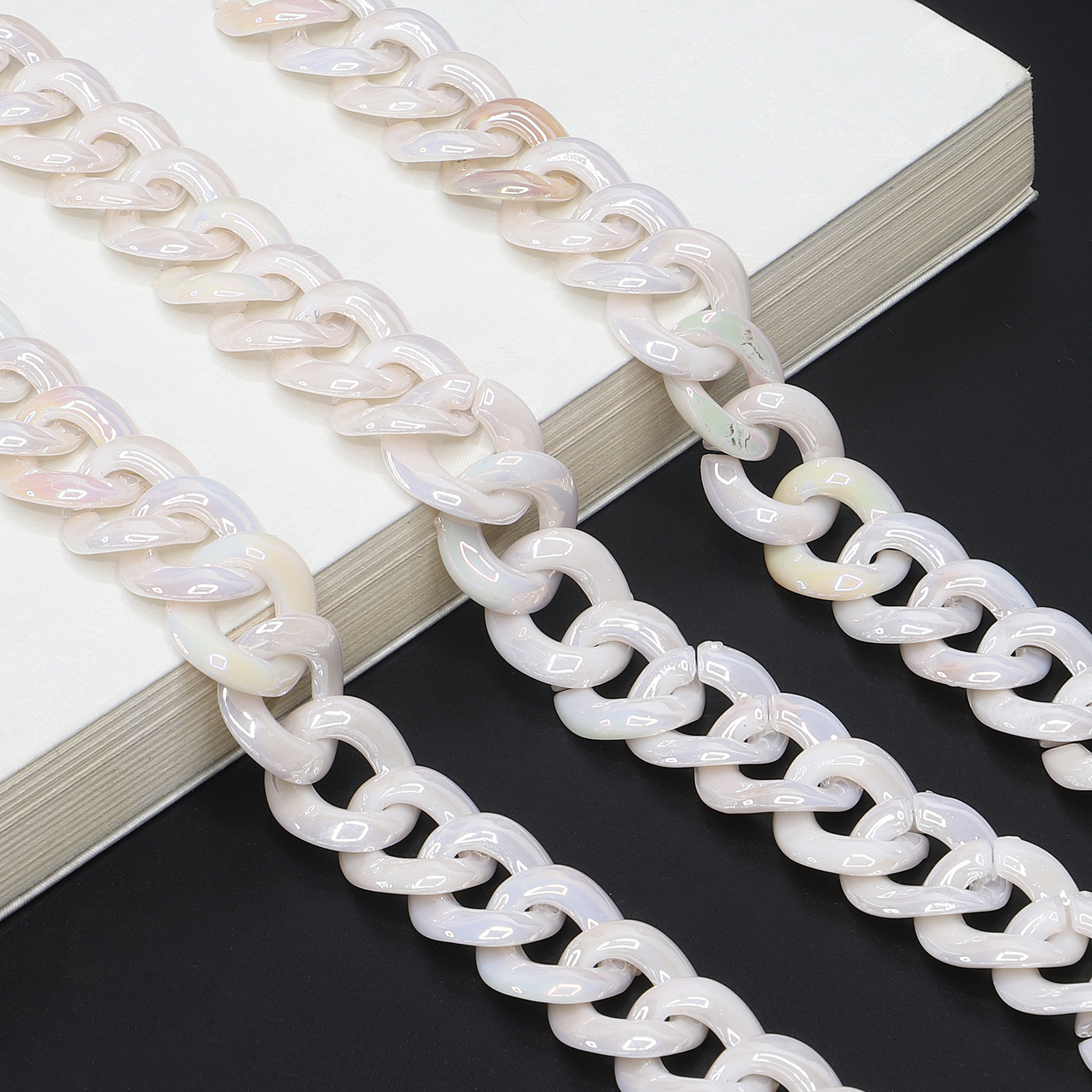 Fashion Contrast Color Thin Chain Acrylic Glasses Chain Wholesale display picture 3