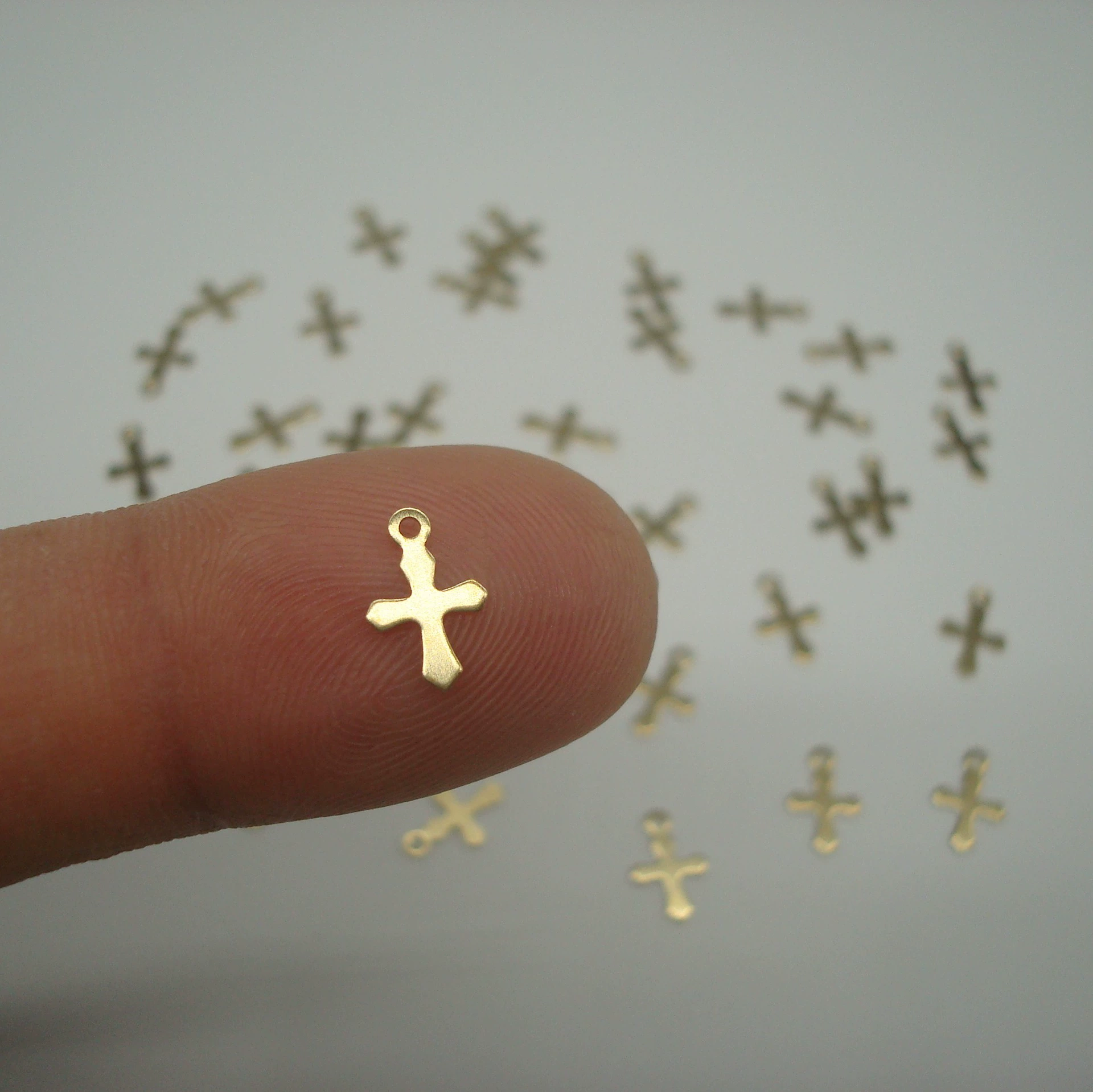 Чистая медь Материал глянцевое минималистское крест небольшой кулон DIY ручной работы из бисера материал ожерелье браслет подвеска