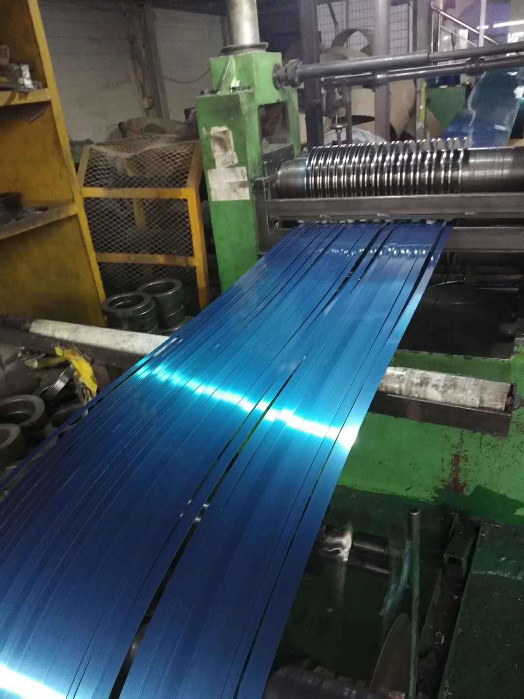 厂家直销不锈钢镜面板 304不锈钢热轧卷带 拉丝面雪花砂面批发