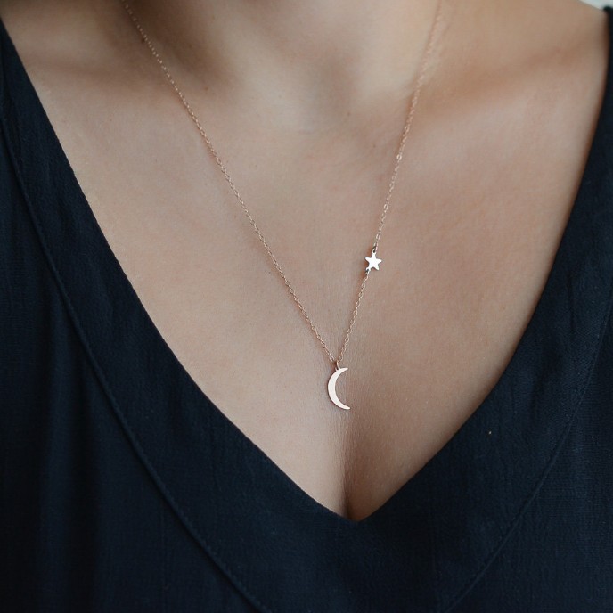 欧美跨境饰品简约百搭月亮星星吊坠项链合金短款锁骨项链颈链批发|ru