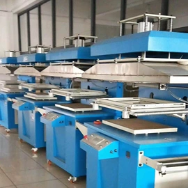 缝中设备;缝纫机;服装机械设备