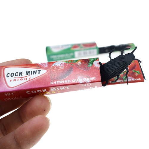 New and unique funny gum chewing gum prank toy that scares cockroaches and mice chewing gum