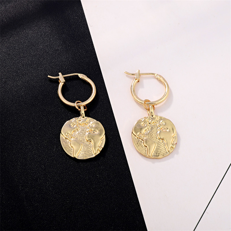 European Fashion Retro Characteristic Round World Map Pendant Earclip Earrings Female   Hot Sale display picture 5