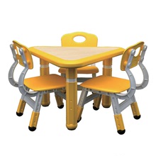 廣東深圳升降三角形課桌幼兒園早教中心桌椅可以升降彩色玩具桌