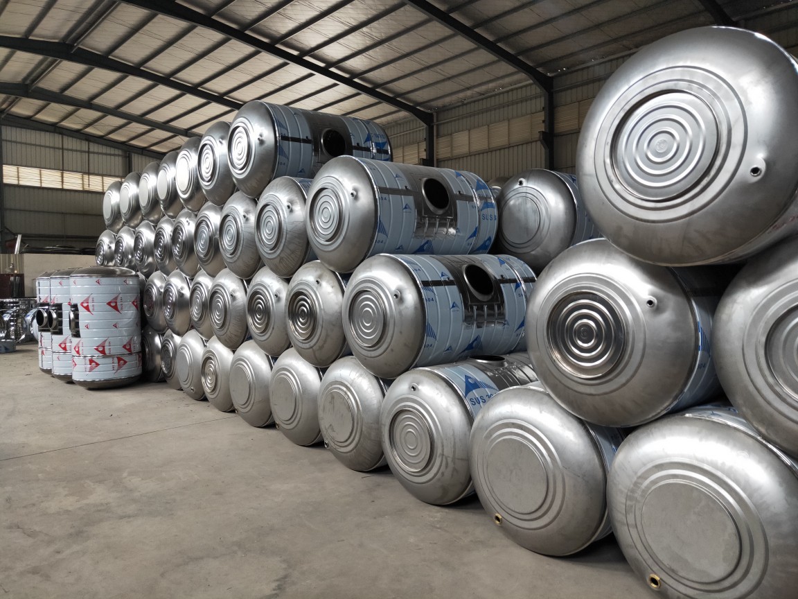 家用水塔储水罐不锈钢1/10吨立式卧式蓄水罐太阳能保温水箱储水桶