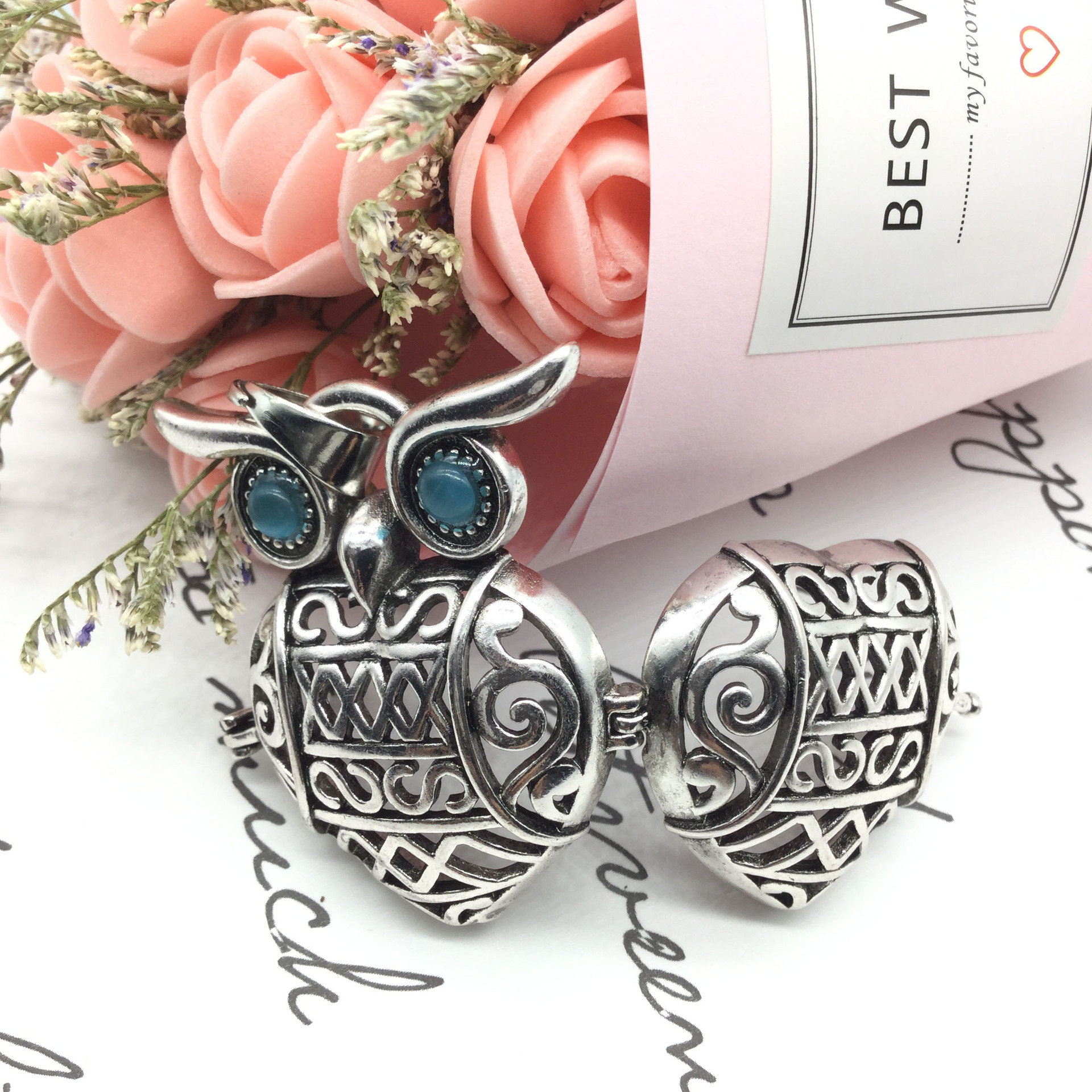 Owl Diffuser Necklace Image 3