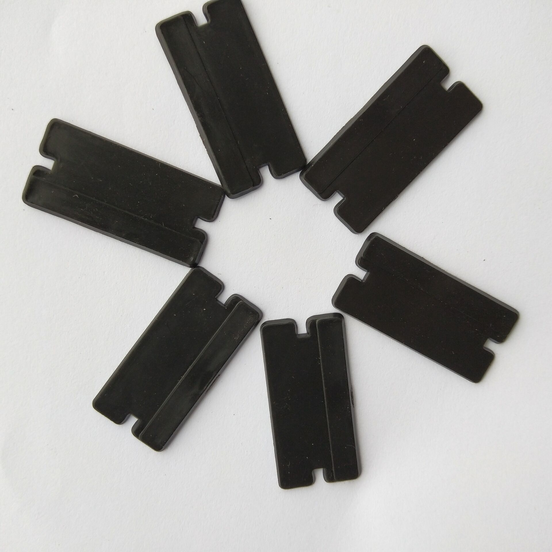 量大优惠批发塑料PP刀片 手用工机具刀片配件 铲刀刮刀刀片配件