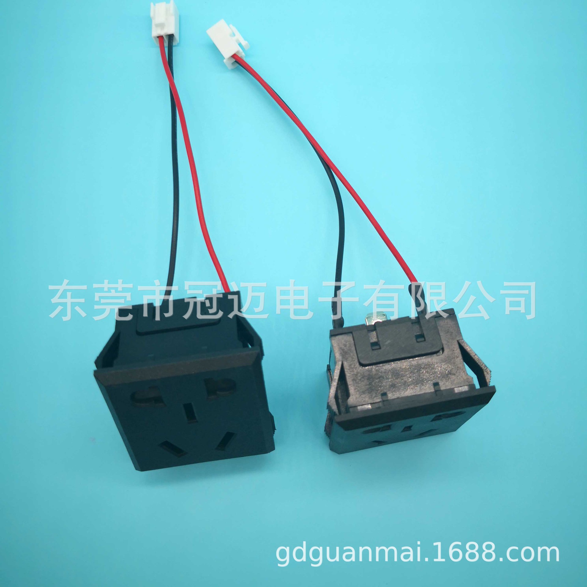 LC-08 中规插座 五孔 储能电源充电器 桌面智能模块 排插 PDU UPS
