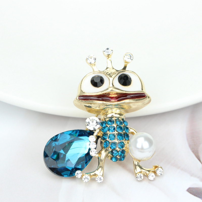 Retro Frog Brooch Blue Imitation Crystal Flash Diamond Animal Corsage display picture 3