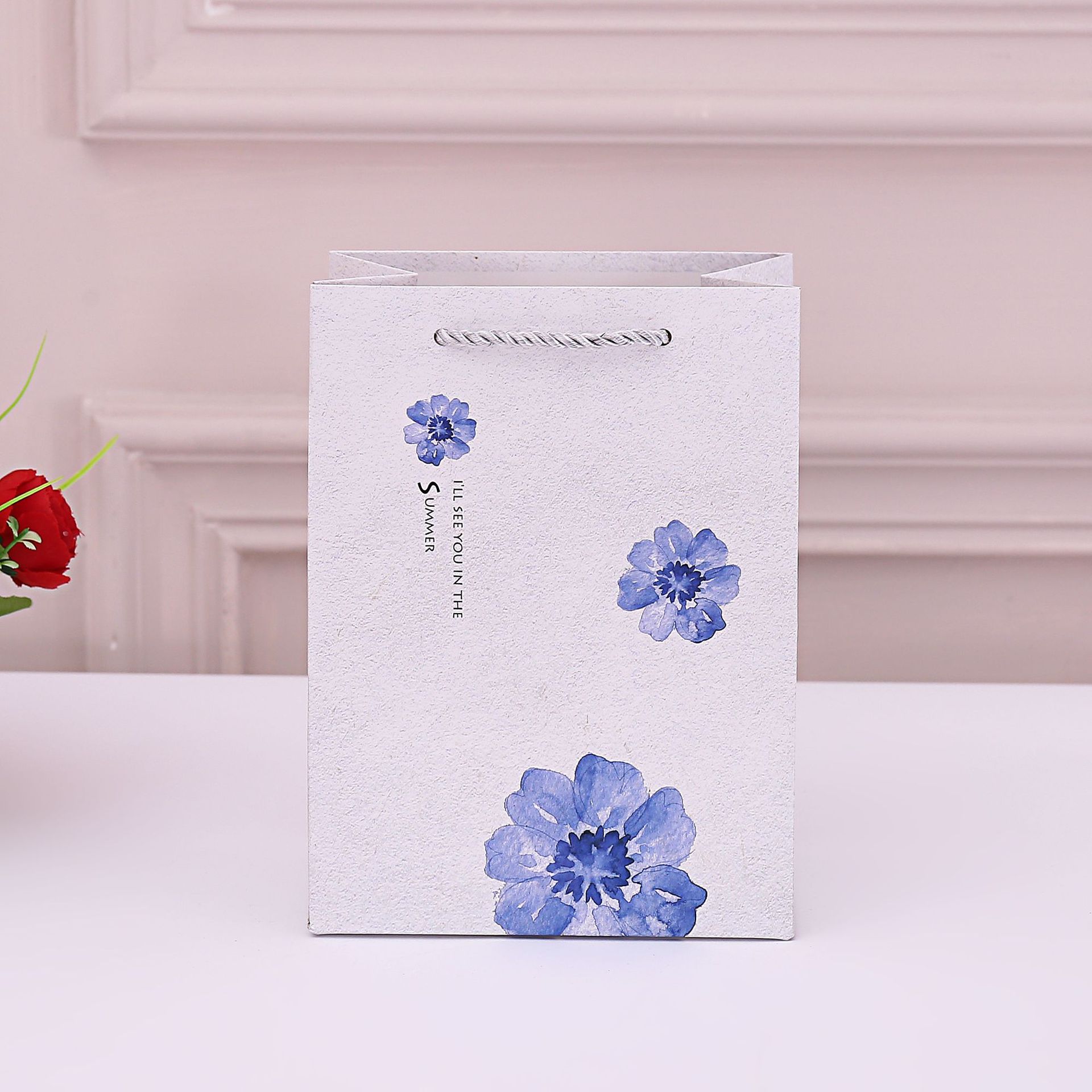 包装礼品袋手提礼品袋新款卡通可爱礼品袋手提袋 白卡纸礼物手提